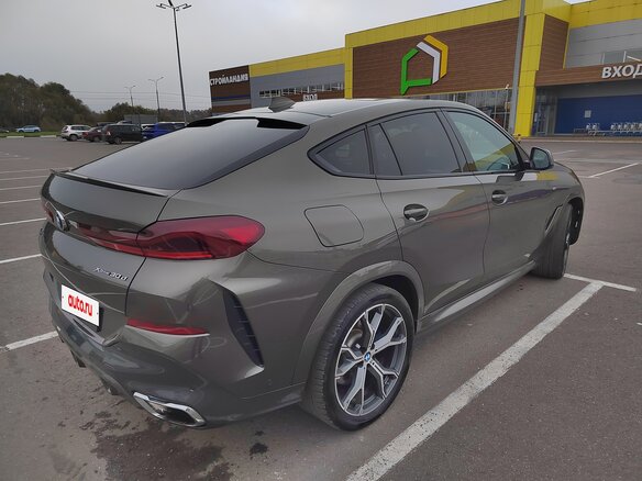 2020 BMW X6 30d III (G06), зелёный, 7000000 рублей - вид 4