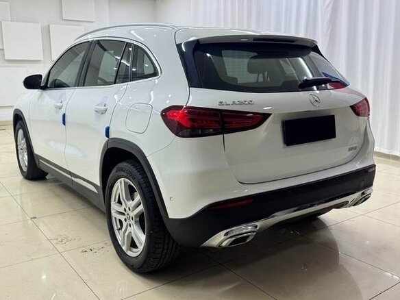 2022 Mercedes-Benz GLA 180 II (H247), белый - вид 5