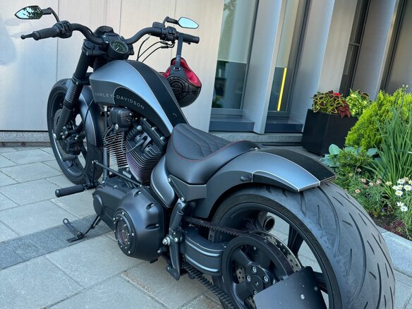 2017 Harley-Davidson Breakout, серый, 3500000 рублей - вид 1
