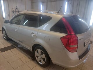 2010 Kia Ceed I Рестайлинг, серебристый, 810000 рублей, вид 3