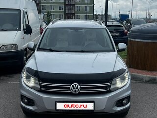2013 Volkswagen Tiguan I Рестайлинг, серебристый, 1400000 рублей, вид 1