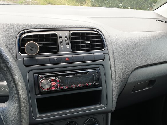 2015 Volkswagen Polo V Рестайлинг, чёрный, 750000 рублей - вид 7