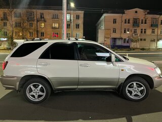 1998 Toyota Harrier I (XU10), белый, 900000 рублей, вид 5