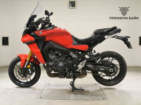 2023 Yamaha MT-09 Tracer (FJ-09), красный, 1377000 рублей, вид 2