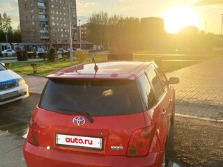 2003 Toyota Ist I, красный, 568000 рублей, вид 4