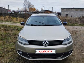 2012 Volkswagen Jetta VI, бежевый, 800000 рублей, вид 3