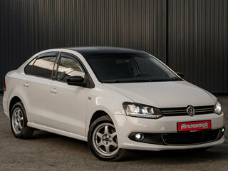 2013 Volkswagen Polo V, белый, 830000 рублей, вид 3