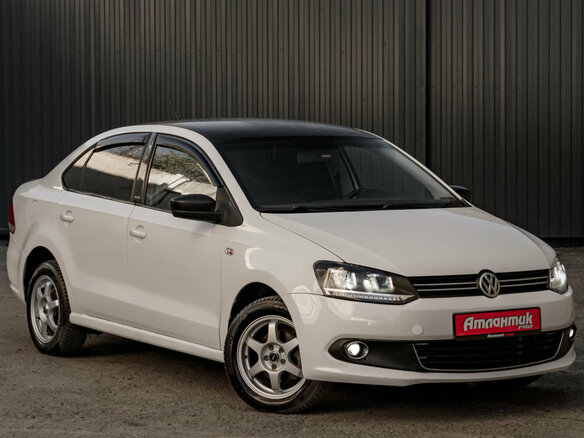 2013 Volkswagen Polo V, белый, 830000 рублей - вид 3