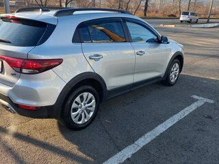 2019 Kia Rio X-Line IV, серебристый, 1599000 рублей, вид 1