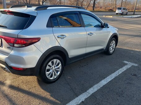 2019 Kia Rio X-Line IV, серебристый, 1599000 рублей, вид 1