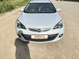 2014 Opel Astra GTC J Рестайлинг, белый, 900000 рублей, вид 3