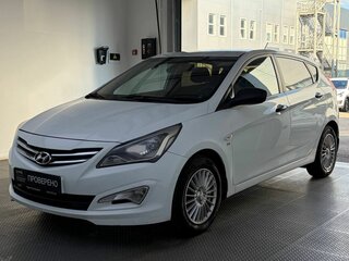 2015 Hyundai Solaris I Рестайлинг, белый, 1030000 рублей, вид 1