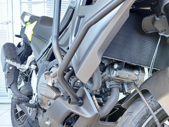 2025 QJMotor SVT 650 X, жёлтый, 729000 рублей - вид 5