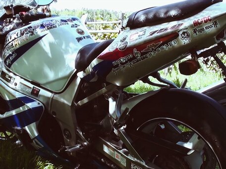 2000 Suzuki GSX-R 750, белый, 545000 рублей, вид 2