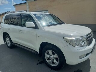 2011 Toyota Land Cruiser 200 Series, белый, 2800000 рублей, вид 3