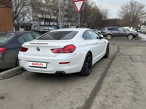 2011 BMW 6 серии 650i III (F06/F13/F12), белый, 3500000 рублей - вид 3