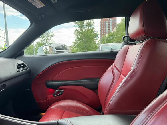 2019 Dodge Challenger III Рестайлинг 2, белый, 4300000 рублей - вид 13