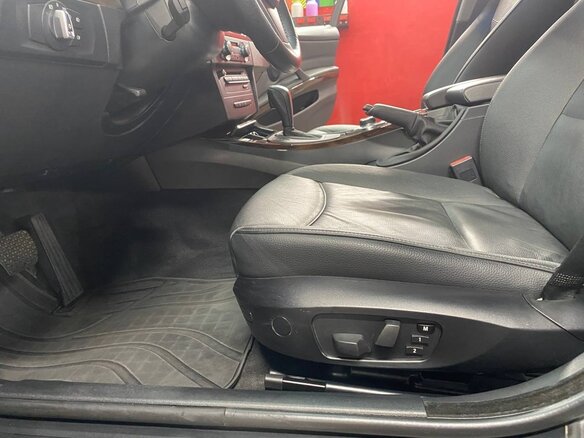2009 BMW 3 серии 325xi V (E90/E91/E92/E93) Рестайлинг, серый, 1400000 рублей - вид 9