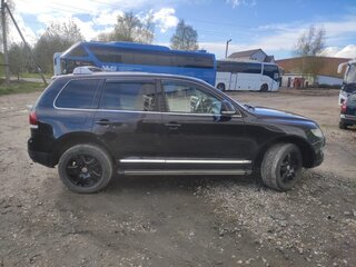 2008 Volkswagen Touareg I Рестайлинг, чёрный, 1600000 рублей, вид 5