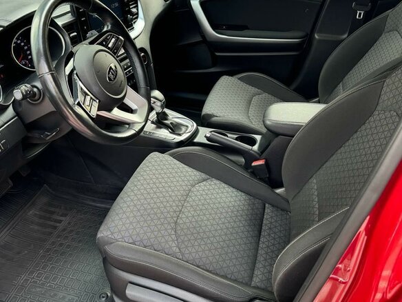 2020 Kia XCeed I, красный, 2050000 рублей - вид 12