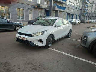 2021 Kia Cerato IV Рестайлинг, белый, 2000000 рублей, вид 1