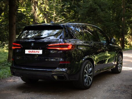 2020 BMW X5 40i IV (G05/G18), синий, 6600000 рублей, вид 4