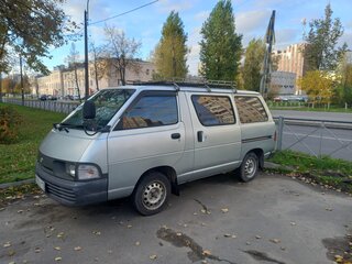 1994 Toyota Town Ace II Рестайлинг 3, серебристый, 420000 рублей, вид 2