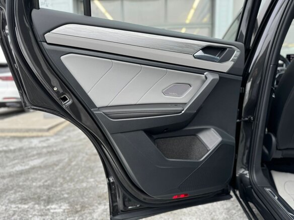 2024 Volkswagen Tayron I Рестайлинг, чёрный, 5100000 рублей - вид 12
