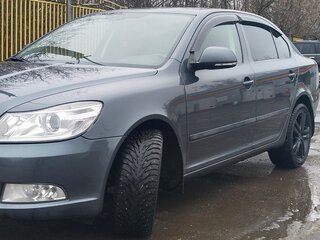 2013 Skoda Octavia II (A5) Рестайлинг, серый, 900000 рублей, вид 3