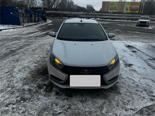 2021 Lada (ВАЗ) Vesta CNG I, белый, 930000 рублей, вид 3