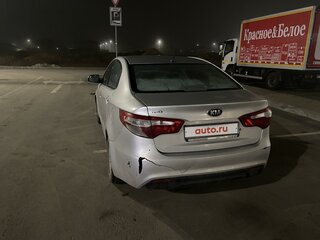 2015 Kia Rio III, серебристый, 570000 рублей, вид 3