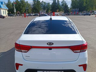 2018 Kia Rio IV, белый, 1550000 рублей, вид 3