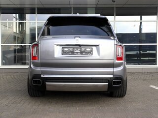 2021 Rolls-Royce Cullinan I (Series I), серый, 28900000 рублей, вид 4
