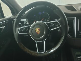2014 Porsche Macan Turbo I, белый, 8200000 рублей, вид 2