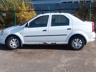 2010 Renault Logan I Рестайлинг, белый, 270000 рублей, вид 3