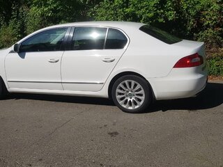 2012 Skoda Superb II, белый, 1500000 рублей, вид 5
