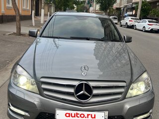 2010 Mercedes-Benz C-Класс 180 BlueEFFICIENCY III (W204), серый, 1000000 рублей, вид 3