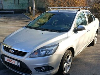 2011 Ford Focus II Рестайлинг, серебристый, 950000 рублей, вид 1