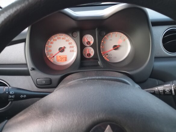 2006 Mitsubishi Outlander I, серый, 500000 рублей - вид 8