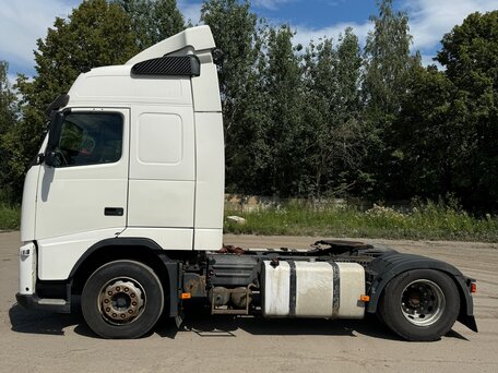 2011 Volvo FH, белый, 5200000 рублей, вид 3