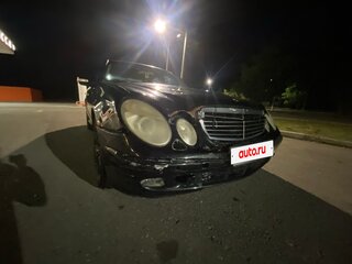2002 Mercedes-Benz E-Класс 320 III (W211, S211), чёрный, 400000 рублей, вид 3