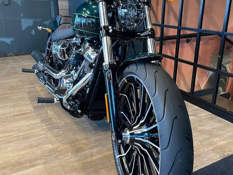2024 Harley-Davidson Breakout, зелёный, 3500000 рублей, вид 3