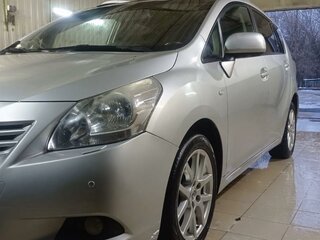 2010 Toyota Verso I, серый, 980000 рублей, вид 5