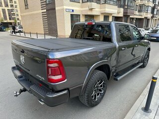 2022 Ram 1500 Crew Cab eTorque V, серый, 7000000 рублей, вид 5