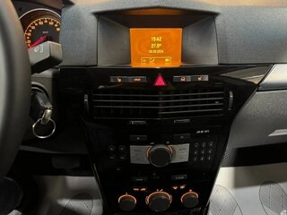 2012 Opel Astra H Рестайлинг, белый, 780000 рублей, вид 4