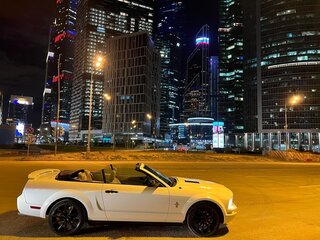 2005 Ford Mustang V, белый, 2300000 рублей, вид 1