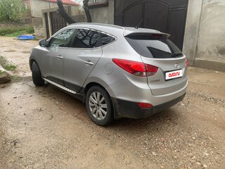 2010 Hyundai ix35 I, серебристый, 950000 рублей, вид 4
