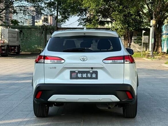 2023 Toyota Corolla Cross I, белый, 1850000 рублей - вид 5
