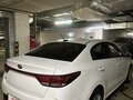 2020 Kia Rio IV Рестайлинг, белый, 1950000 рублей - вид 3