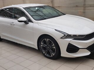 2020 Kia K5 III, белый, 2350000 рублей, вид 1